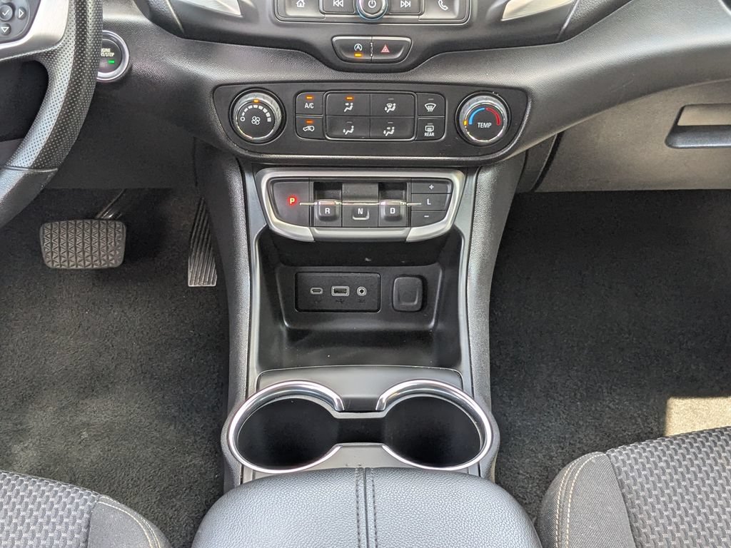 Used 2024 GMC Terrain SLE AWD/4WD image 19