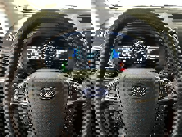 Used 2024 Ford Edge Titanium image 11