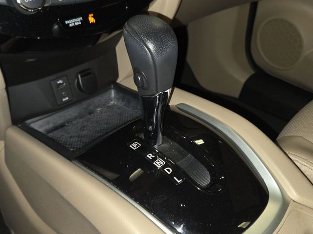 Used 2016 Nissan Rogue SL image 20