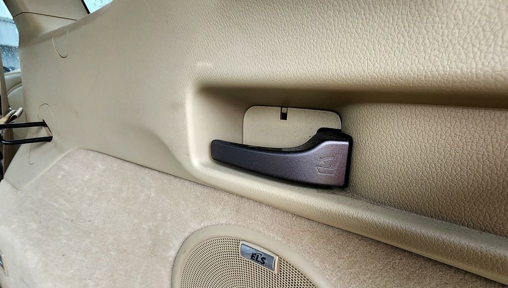 Used 2015 Acura RDX AWD w/ Technology Package image 39