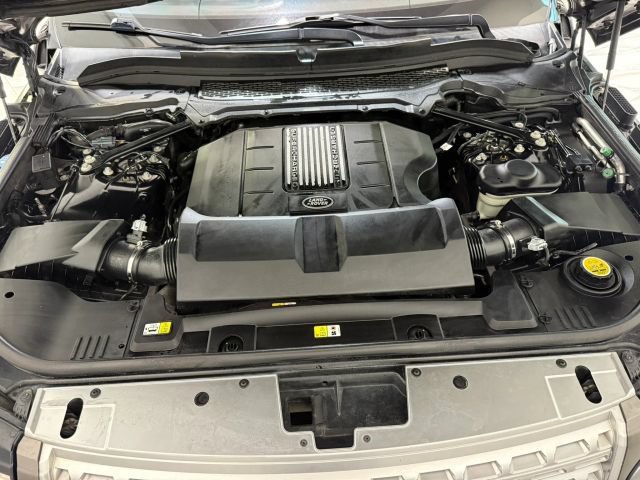 Used 2016 Land Rover Range Rover Supercharged AWD/4WD image 35
