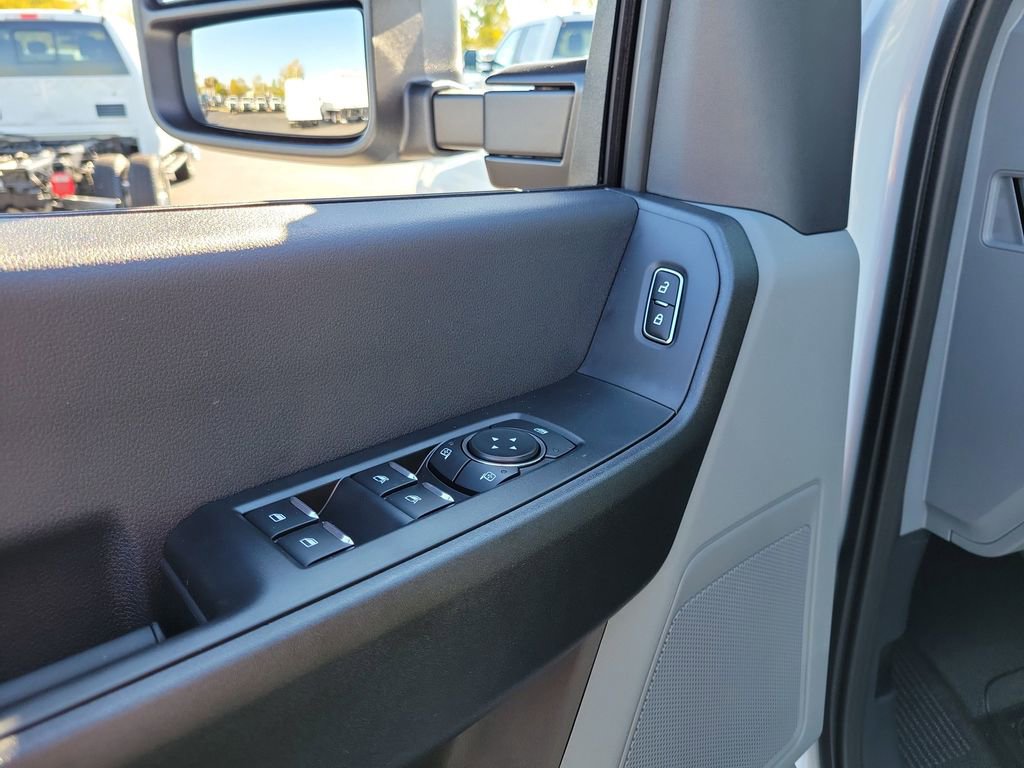 New 2026 Ford F350 XL w/ XL Chrome Package image 21