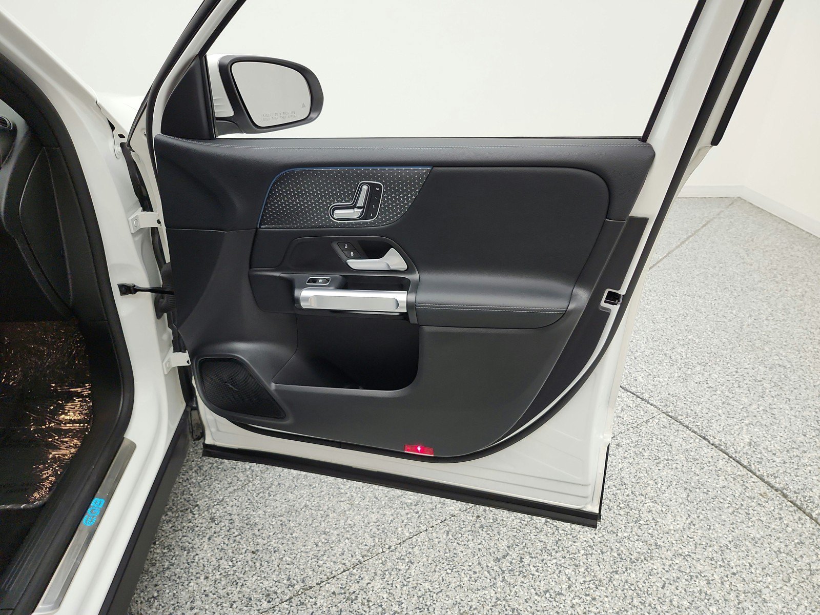 Certified 2025 Mercedes-Benz EQB 250+ image 19