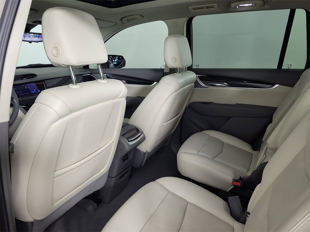 Certified 2022 Cadillac XT6 Premium Luxury w/ Technology Package image 13