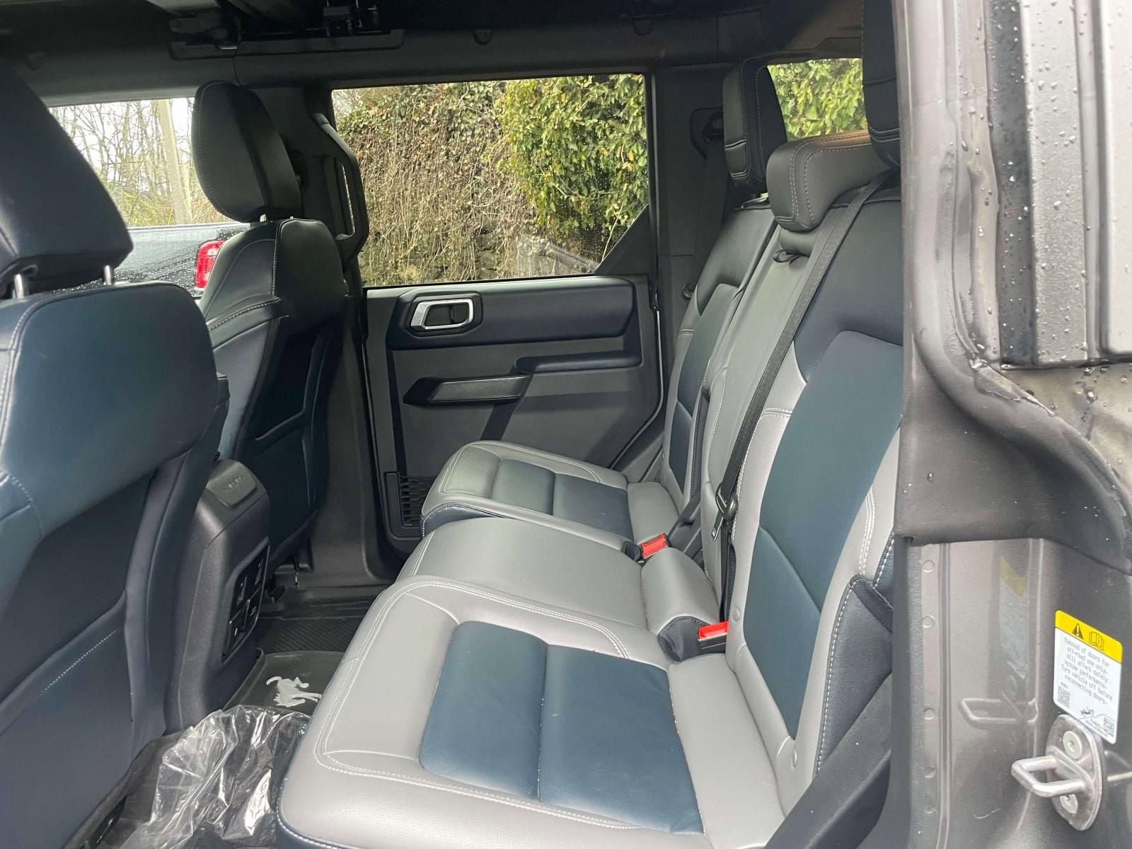 Used 2024 Ford Bronco Outer Banks image 12