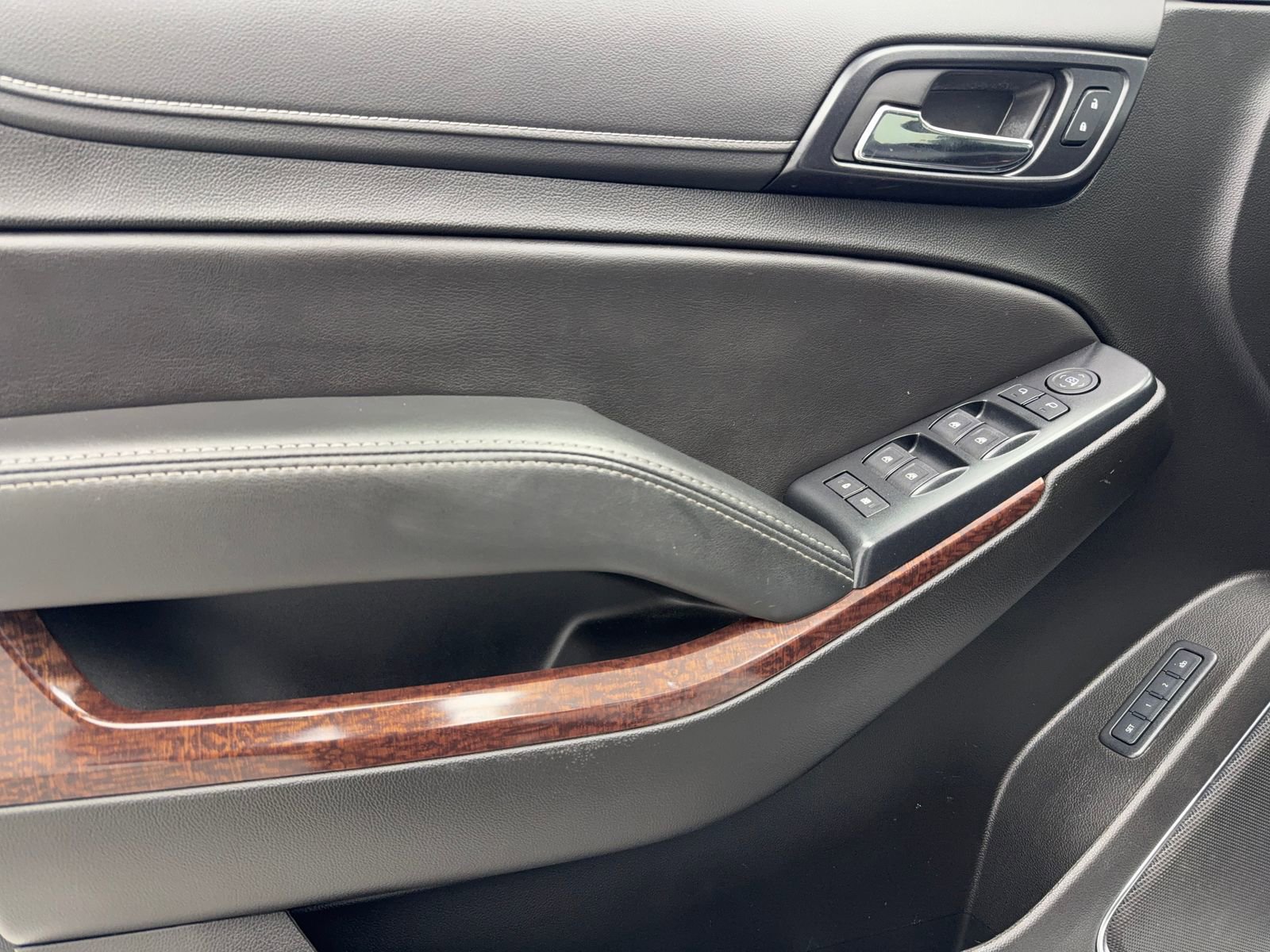 Used 2019 GMC Yukon SLT image 35