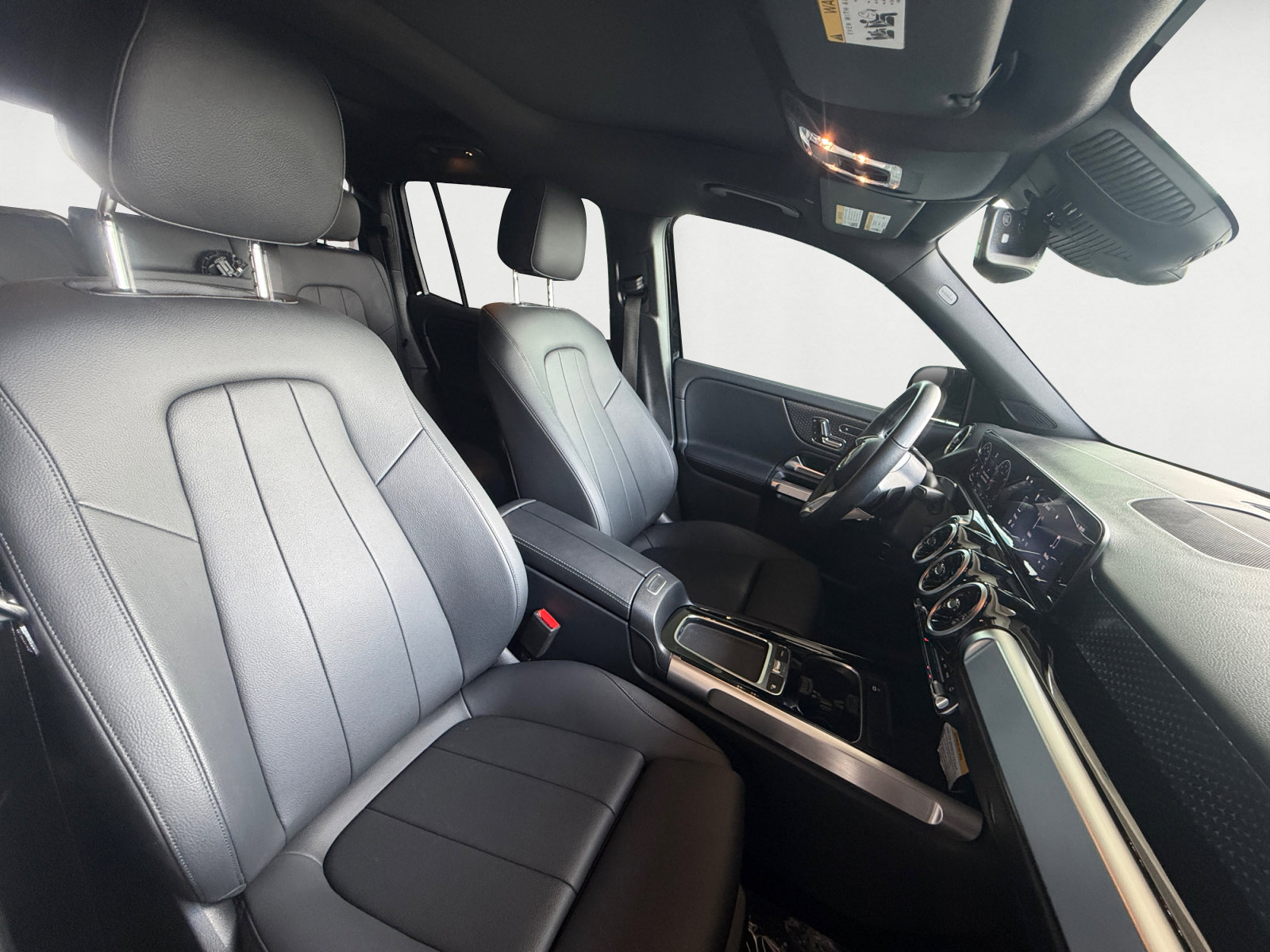 Used 2026 Mercedes-Benz GLB 250 image 15