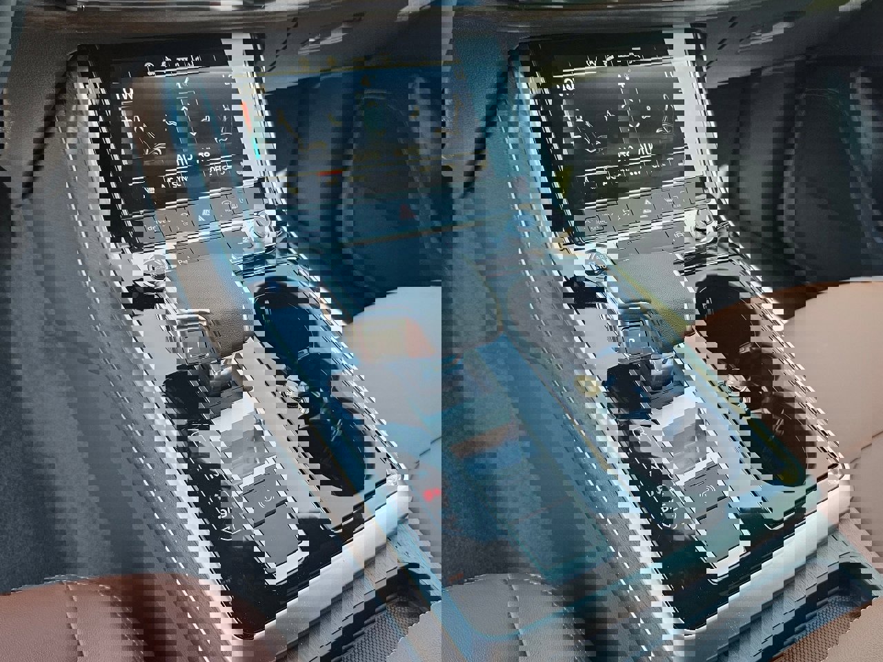 New 2025 Audi Q8 Premium image 11