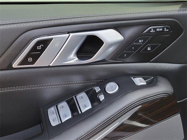 Used 2024 BMW X7 xDrive40i image 21