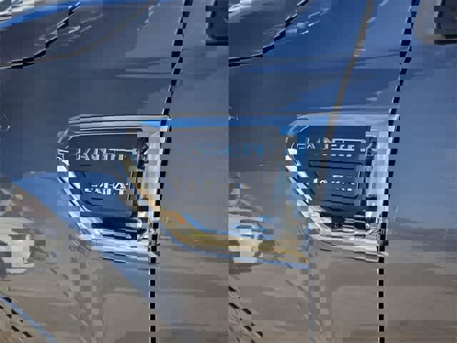 Used 2023 Ford Ranger Lariat w/ FX4 Off-Road Package image 12