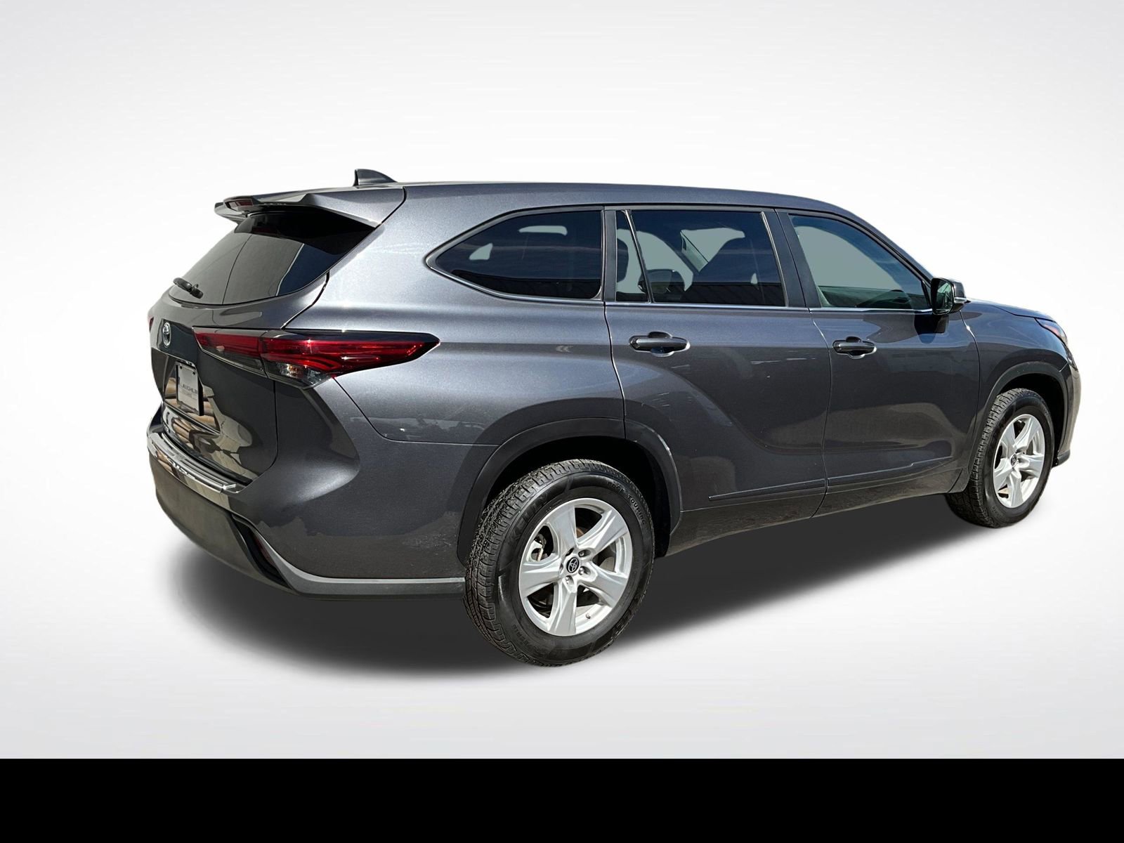 Used 2023 Toyota Highlander L FWD image 20