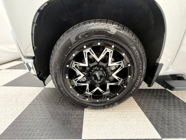 Used 2019 Chevrolet Silverado 1500 LT w/ Texas Edition RWD image 9