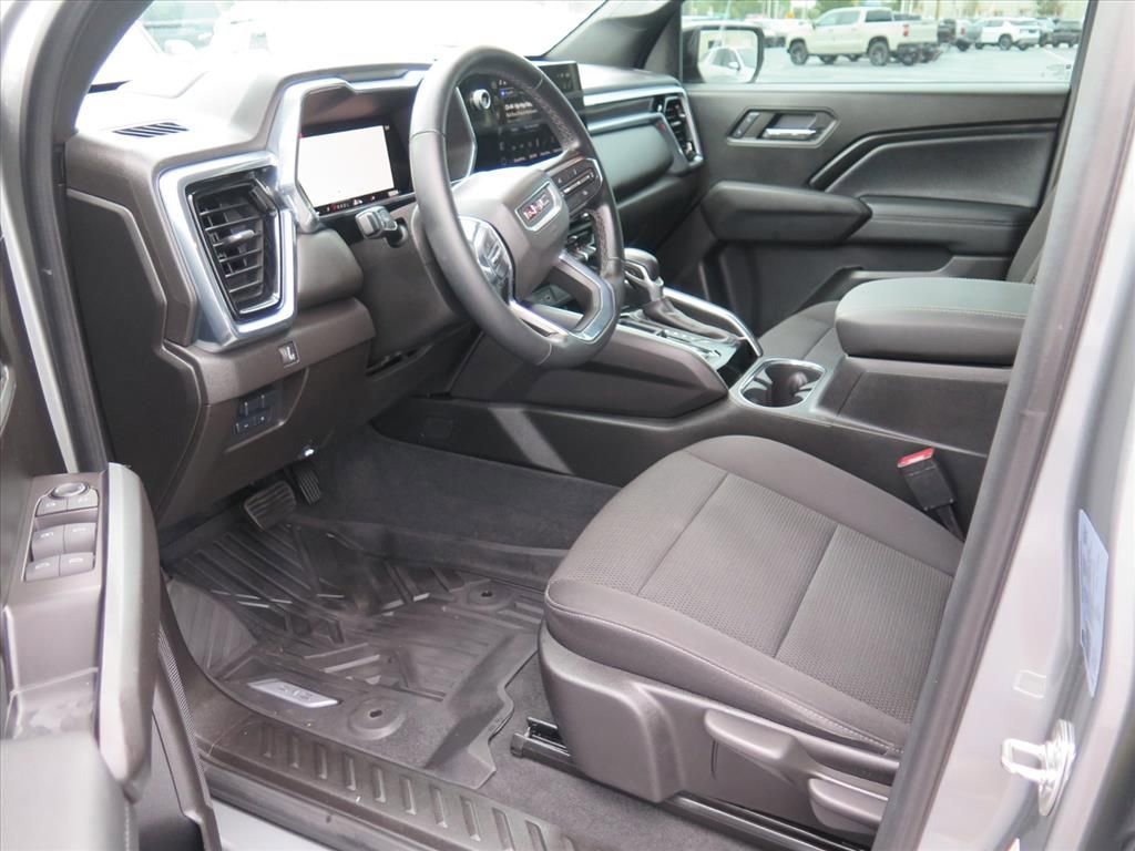 Used 2024 GMC Canyon Elevation w/ Trailering Package RWD image 9