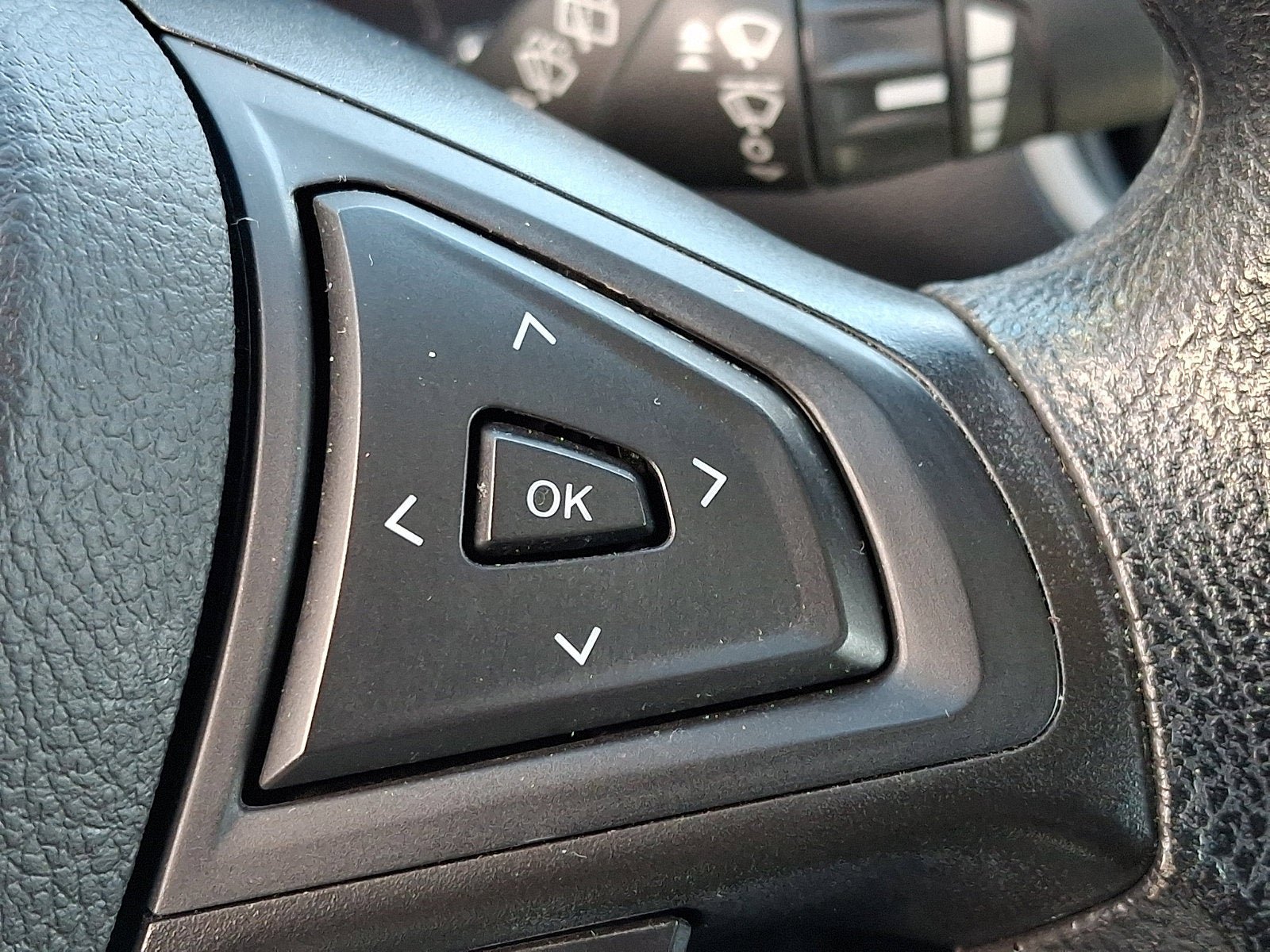 Used 2021 Ford Edge SE image 23