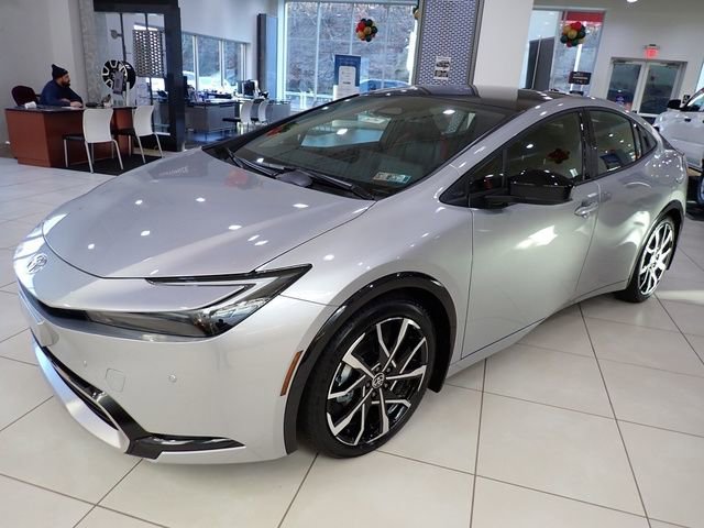 New 2026 Toyota Prius Plug-In Hybrid FWD image 7