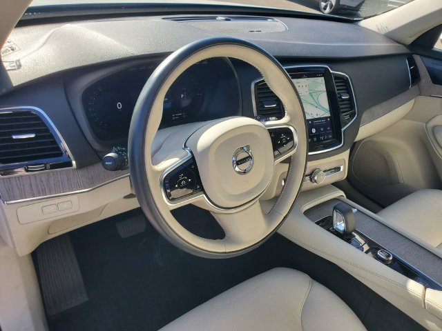 Used 2024 Volvo XC90 T8 Plus w/ Protection Package Premier AWD/4WD image 17