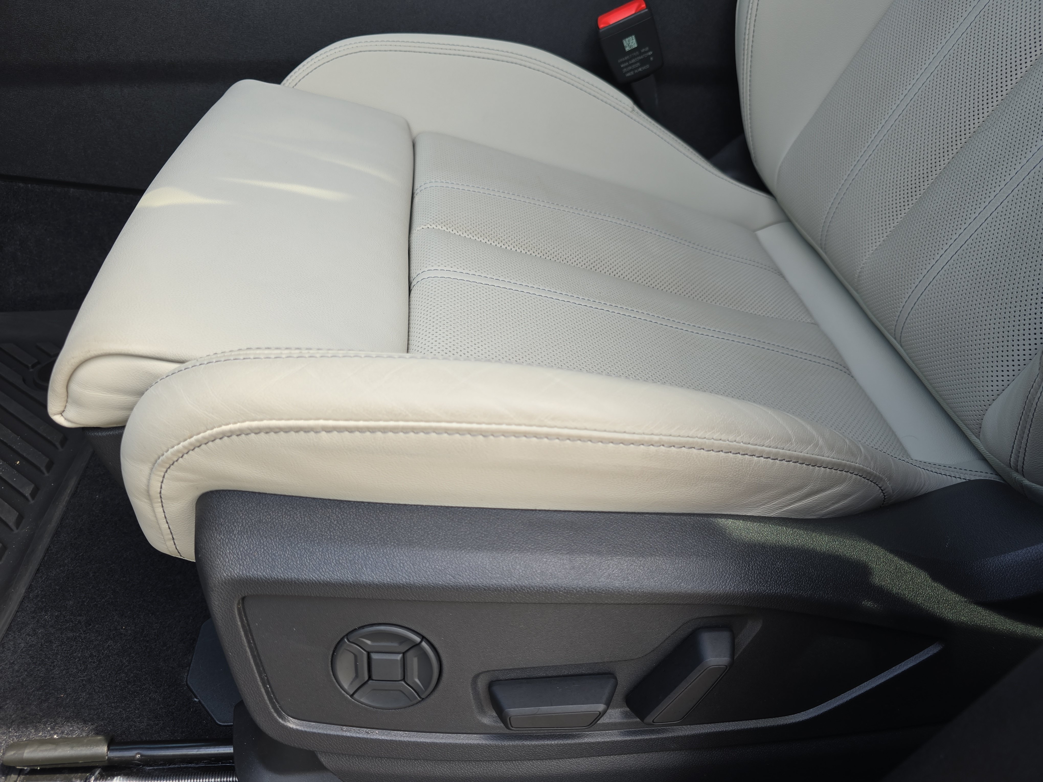 Used 2025 Audi Q5 Prestige AWD/4WD image 28
