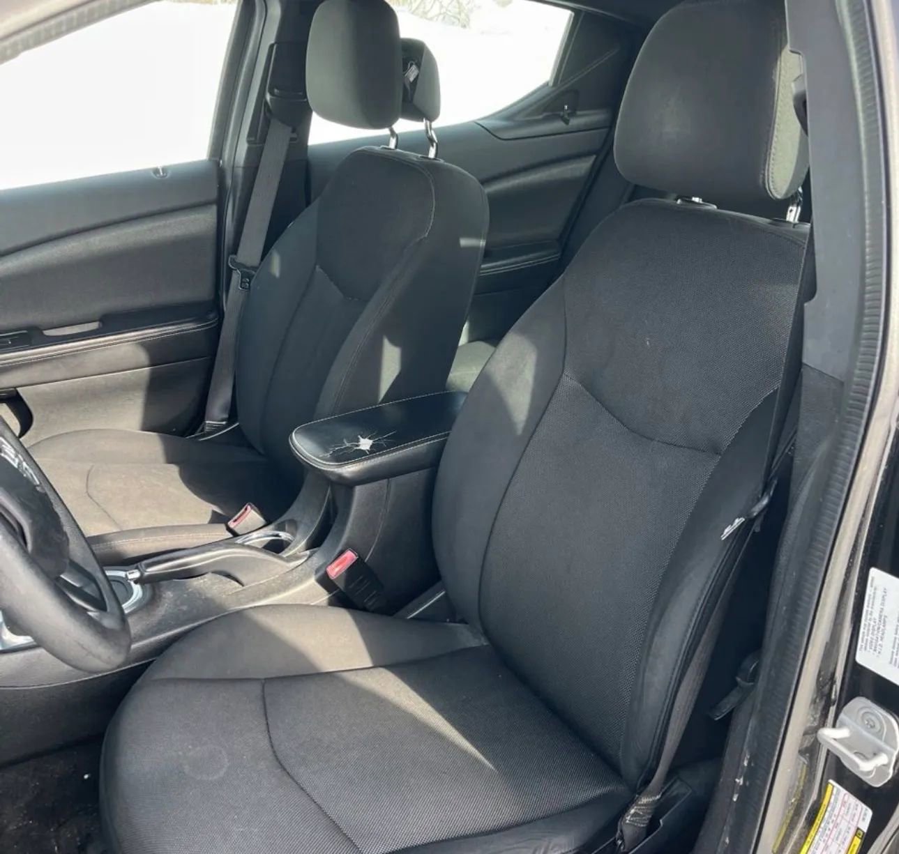 Used 2013 Dodge Avenger SE image 4