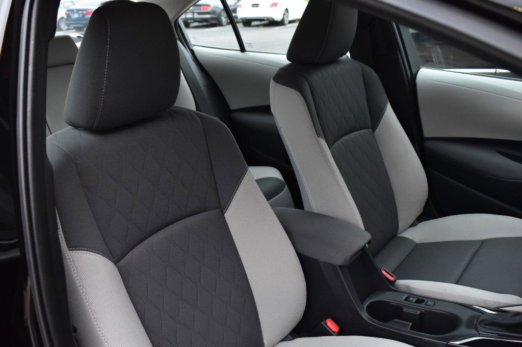 Used 2025 Toyota Corolla LE image 18