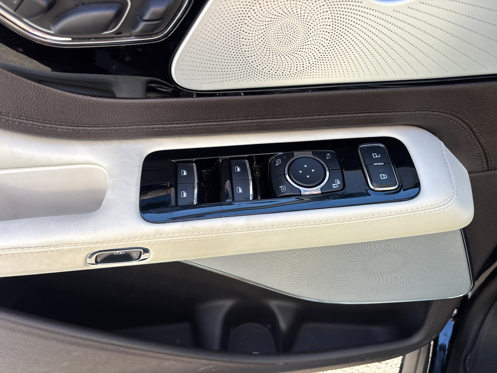 Used 2024 Lincoln Aviator Black Label w/ Jet Package image 13