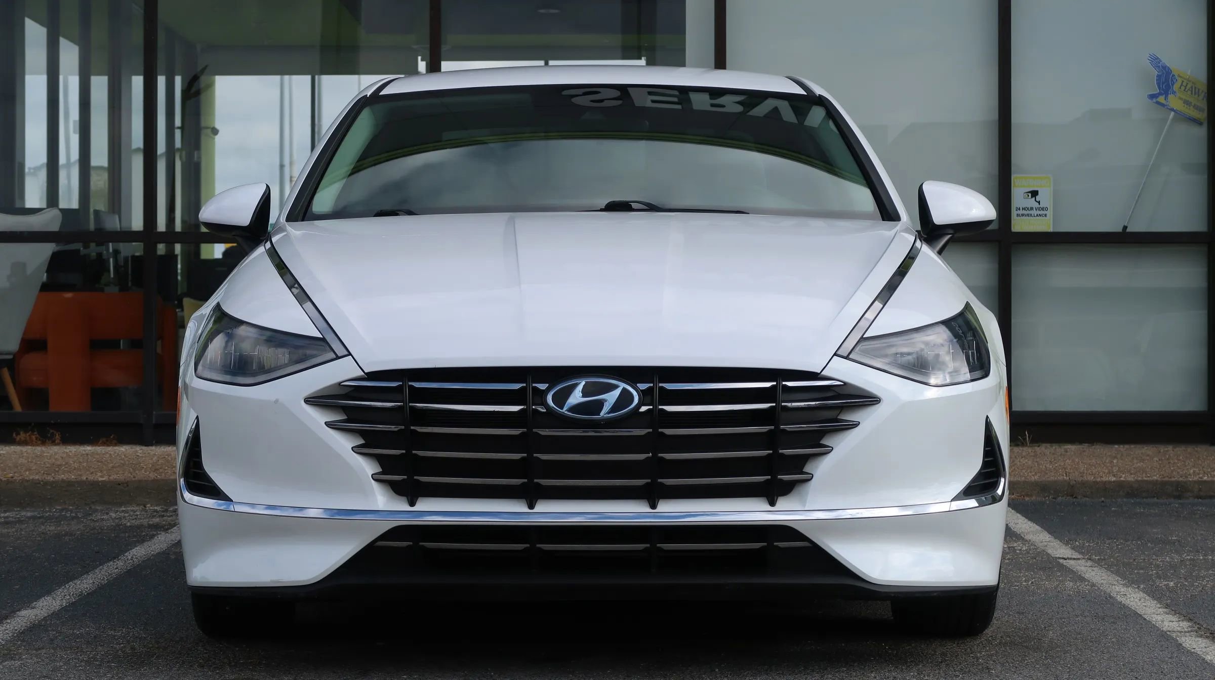 Used 2022 Hyundai Sonata SE FWD image 2