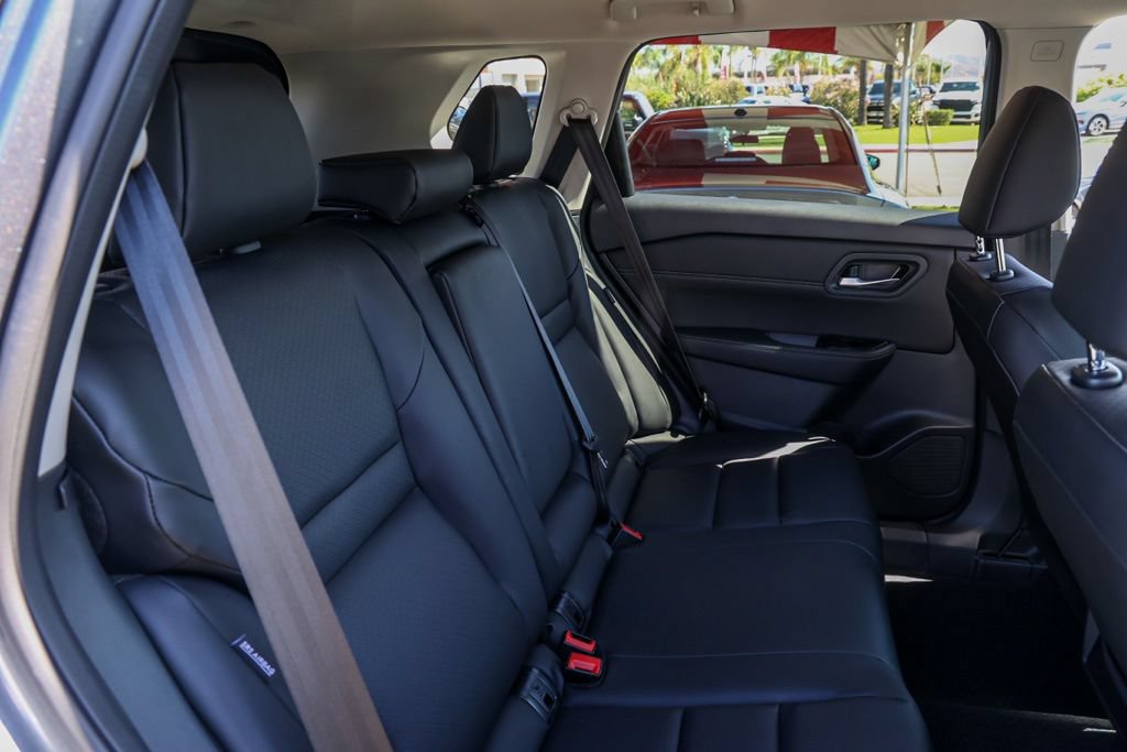 New 2026 Nissan Rogue Dark Armor FWD image 18