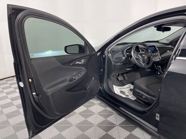 Used 2020 Chevrolet Malibu LT image 16