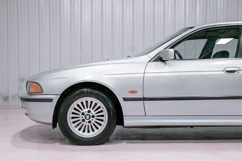 Used 1997 BMW 540i Sedan RWD image 29