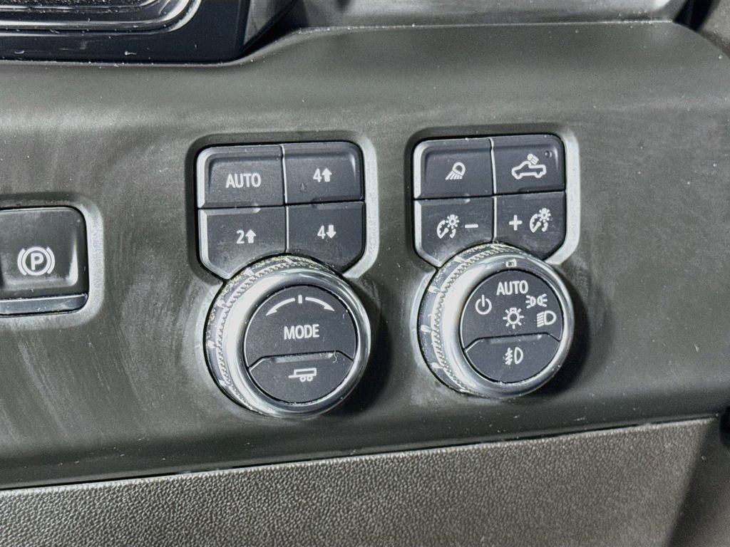 Used 2025 GMC Sierra 2500 AT4X AWD/4WD image 20
