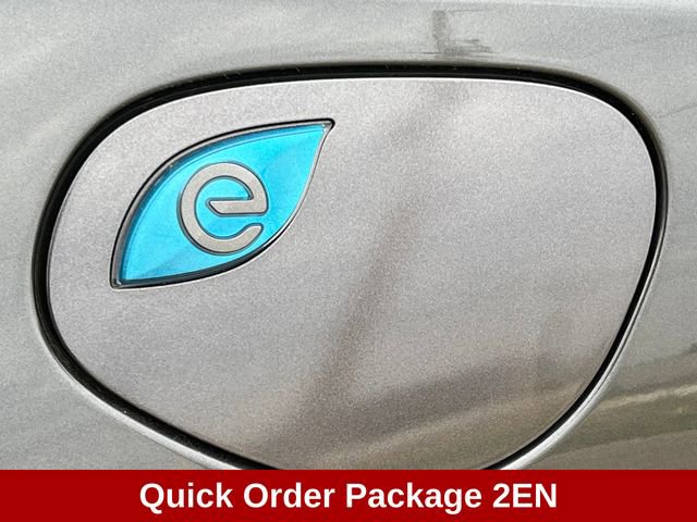 Used 2018 Chrysler Pacifica Touring-L video 2