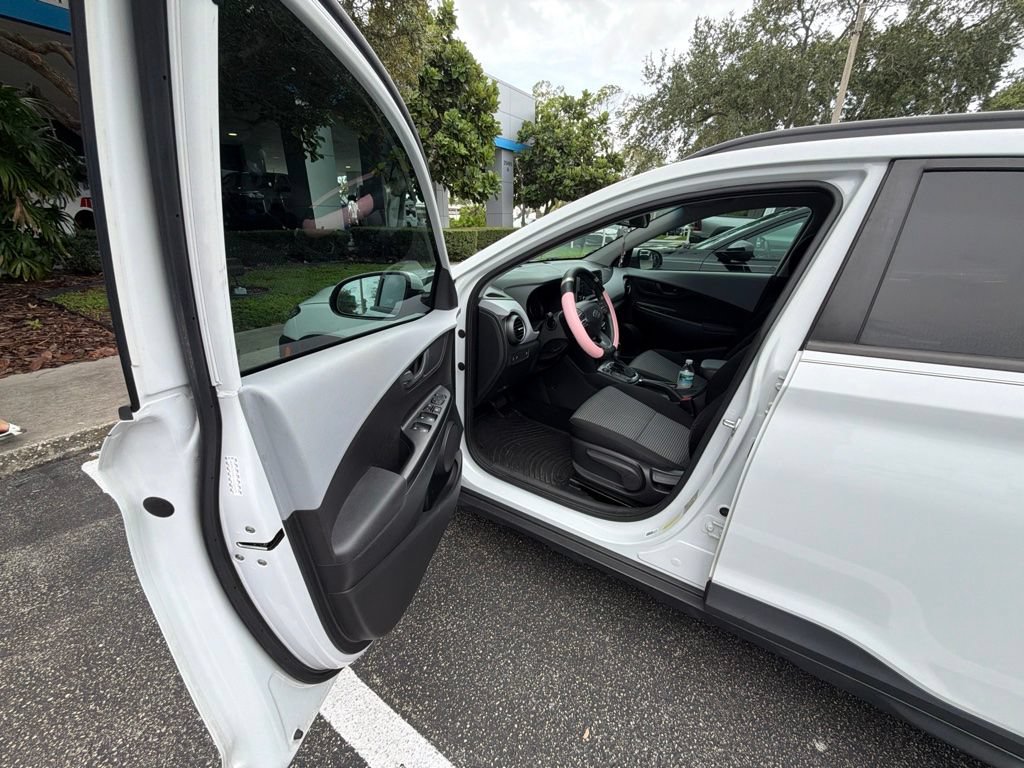 Used 2018 Hyundai Kona SEL FWD image 17