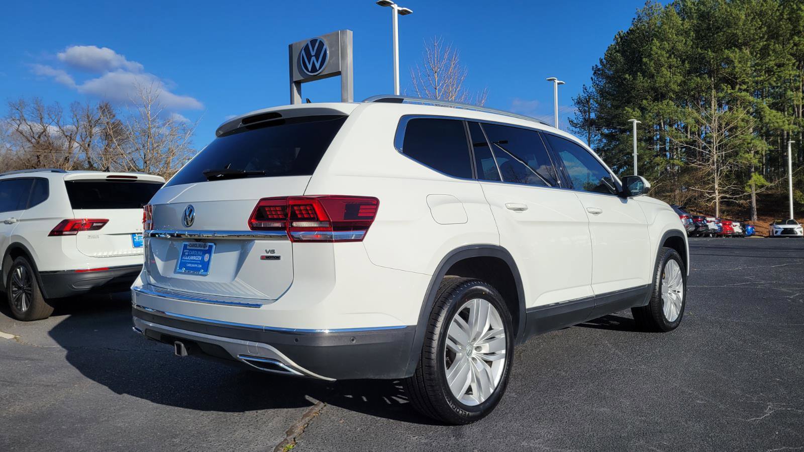 Used 2019 Volkswagen Atlas SEL Premium image 4