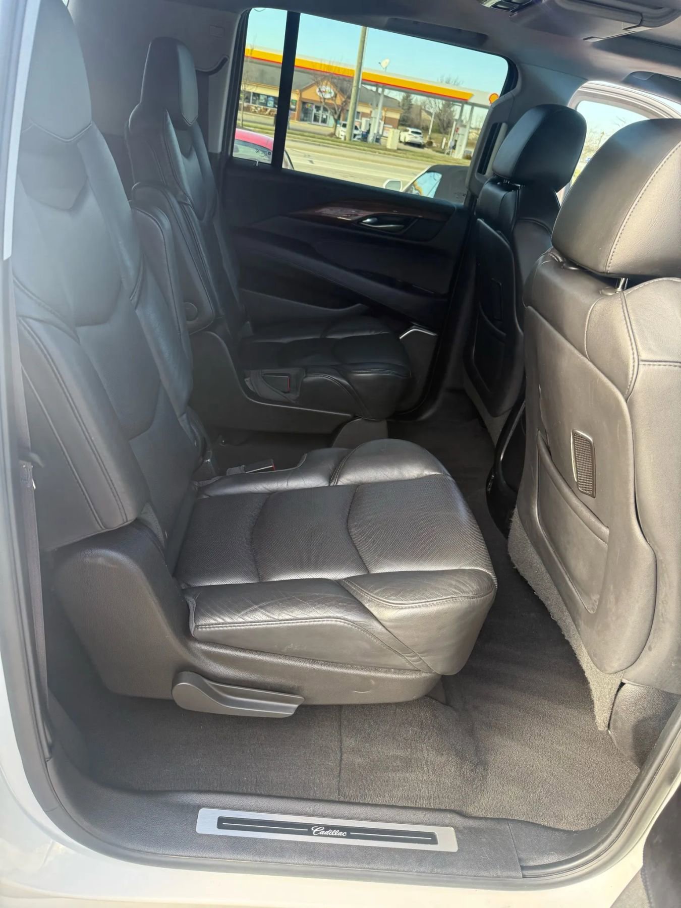 Used 2017 Cadillac Escalade ESV Luxury image 23