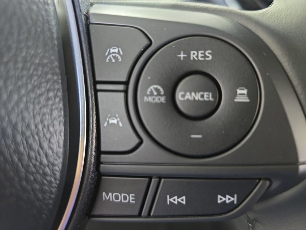 Used 2026 Toyota Corolla SE FWD image 20