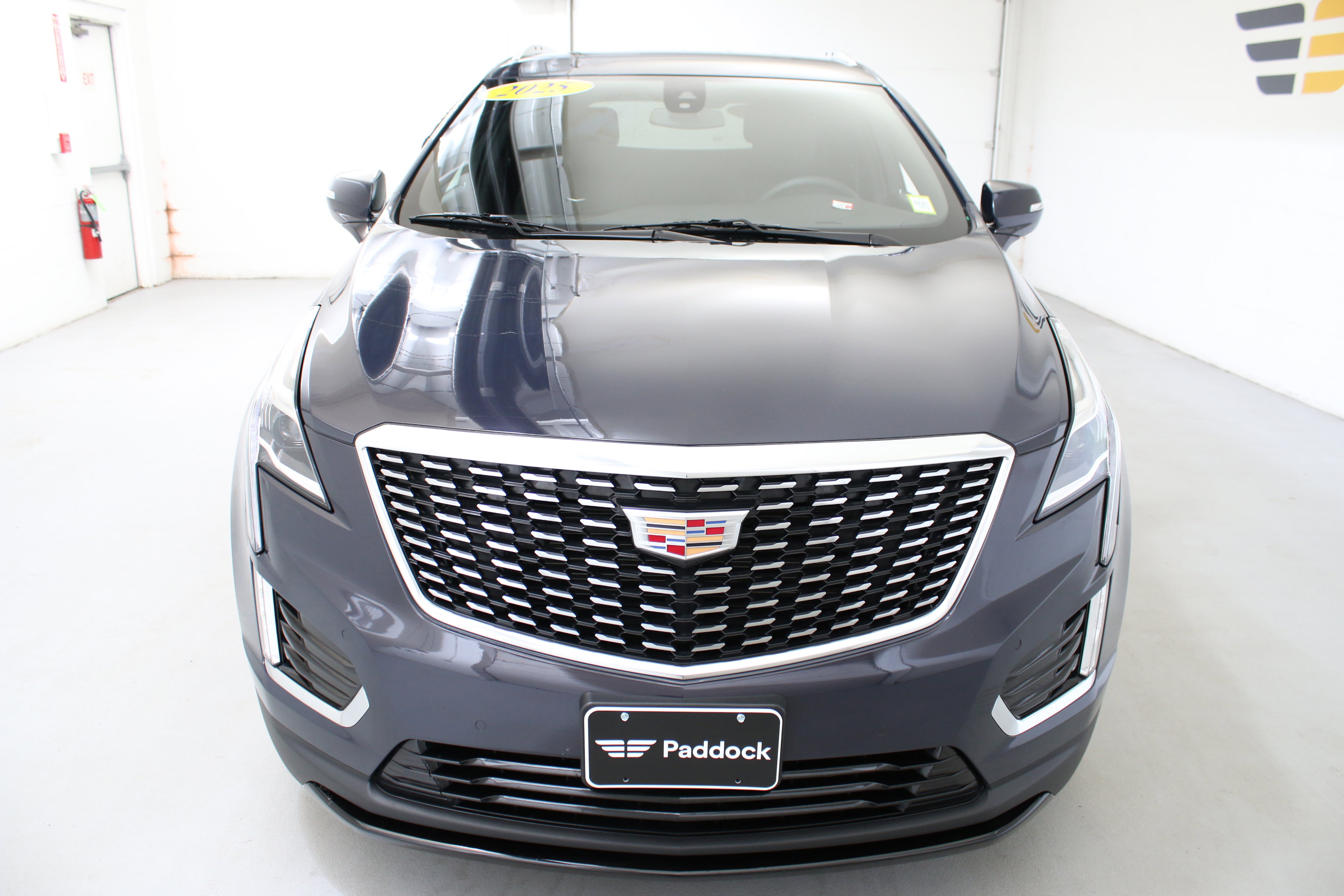 Used 2025 Cadillac XT5 Luxury AWD/4WD image 2