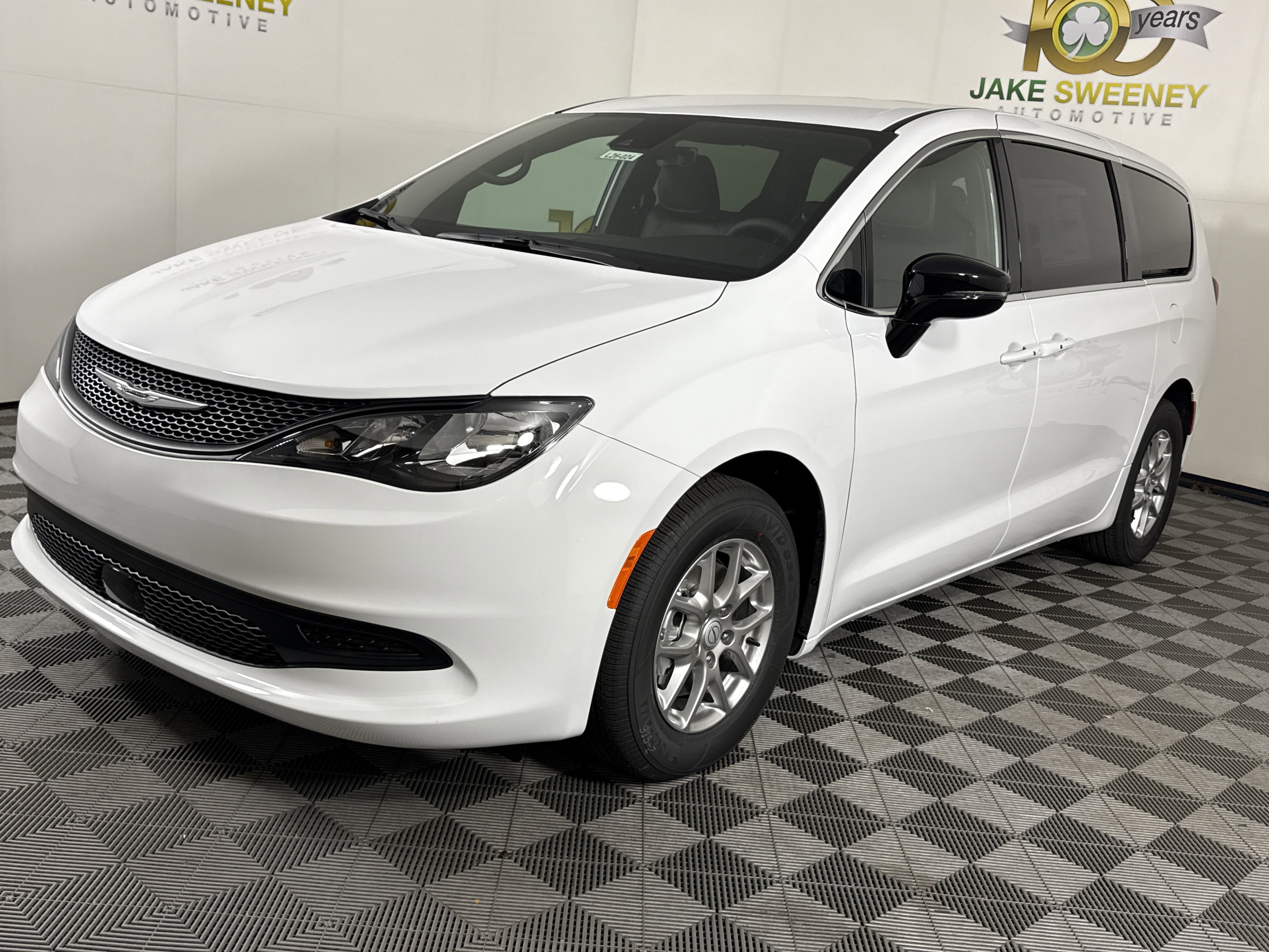 New 2026 Chrysler Voyager LX FWD image 4