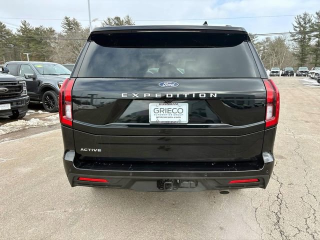 Used 2025 Ford Expedition Active image 4