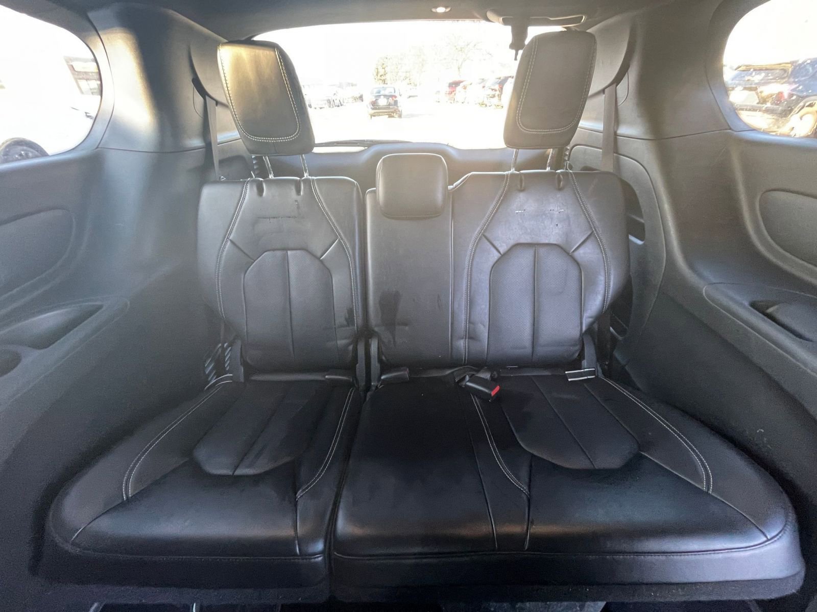 Used 2025 Chrysler Pacifica Select image 31