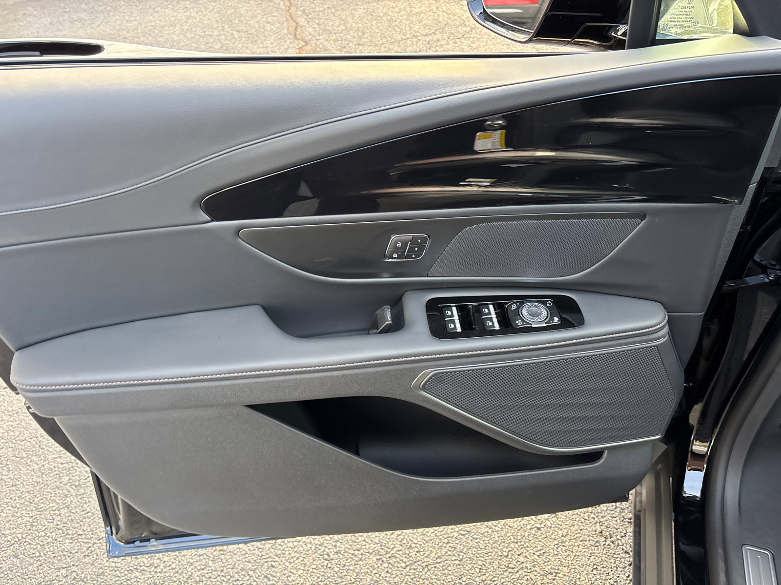 New 2026 Lincoln Nautilus Premier image 11