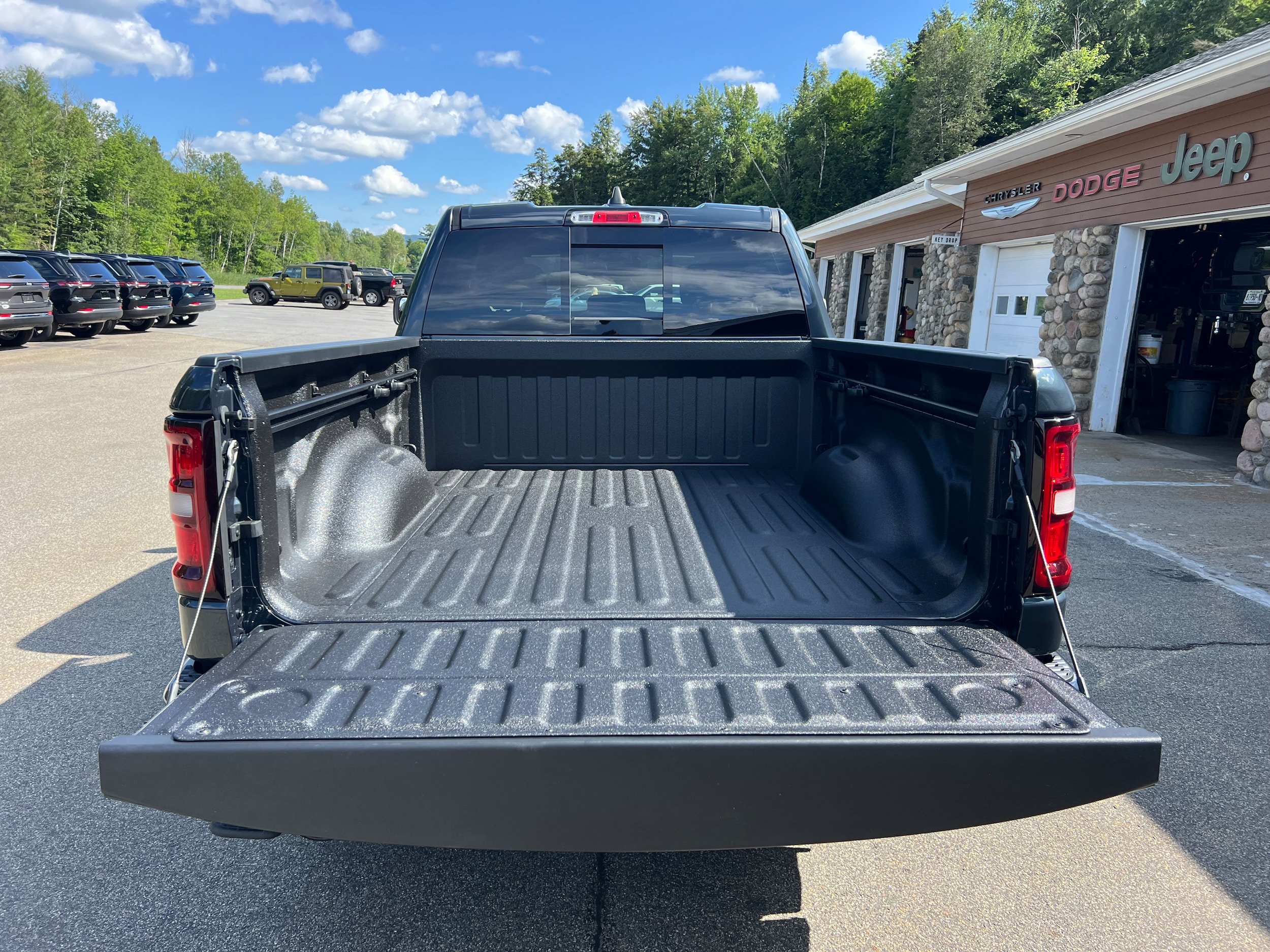 New 2026 RAM 1500 Express AWD/4WD image 20