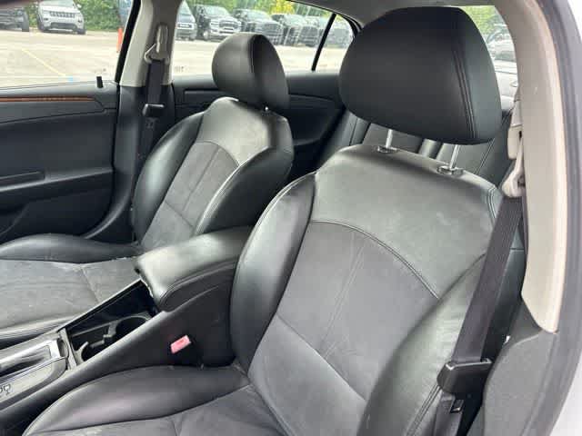 Used 2012 Chevrolet Malibu LT w/ Sunroof Package FWD image 4