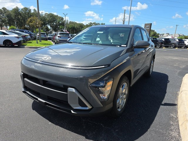 New 2027 Hyundai Kona SE FWD image 2