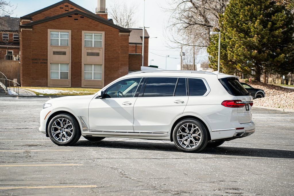 Used 2022 BMW X7 xDrive40i w/ Executive Package image 7