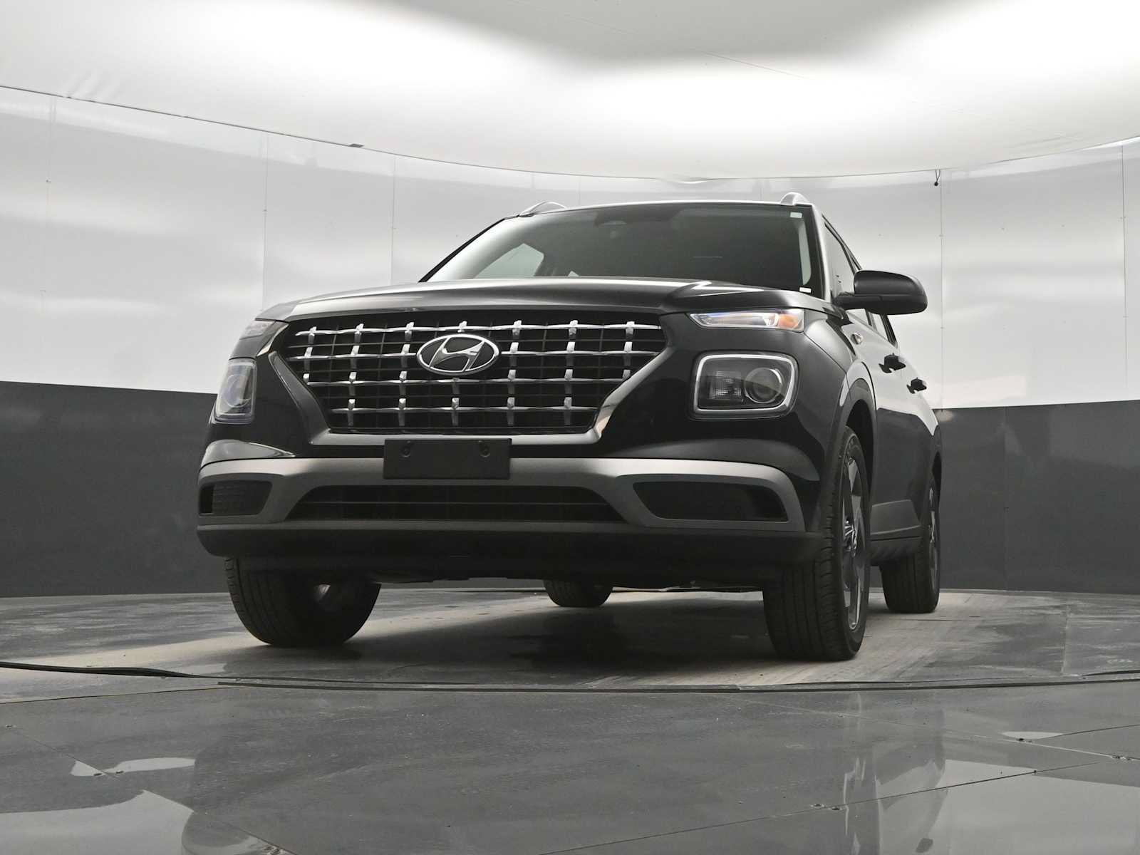New 2026 Hyundai Venue SEL FWD image 31