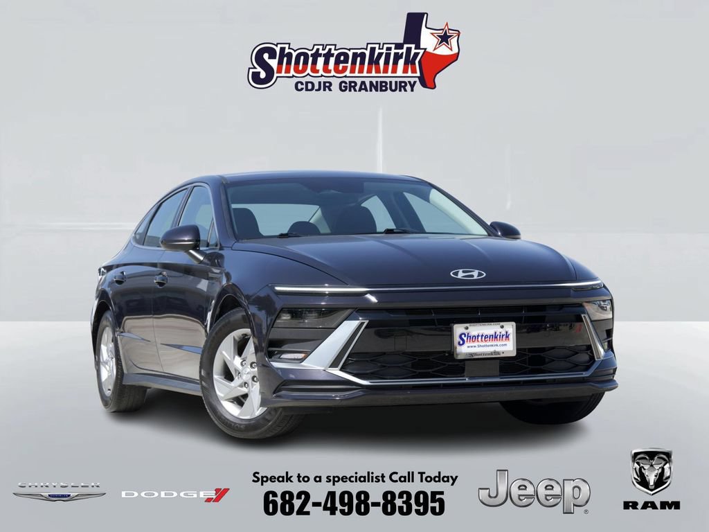 Used 2025 Hyundai Sonata SE FWD image 1