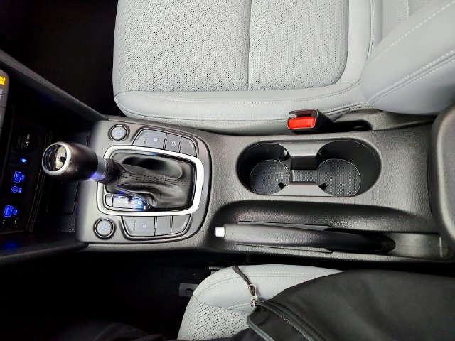 Used 2021 Hyundai Kona Limited AWD/4WD image 26