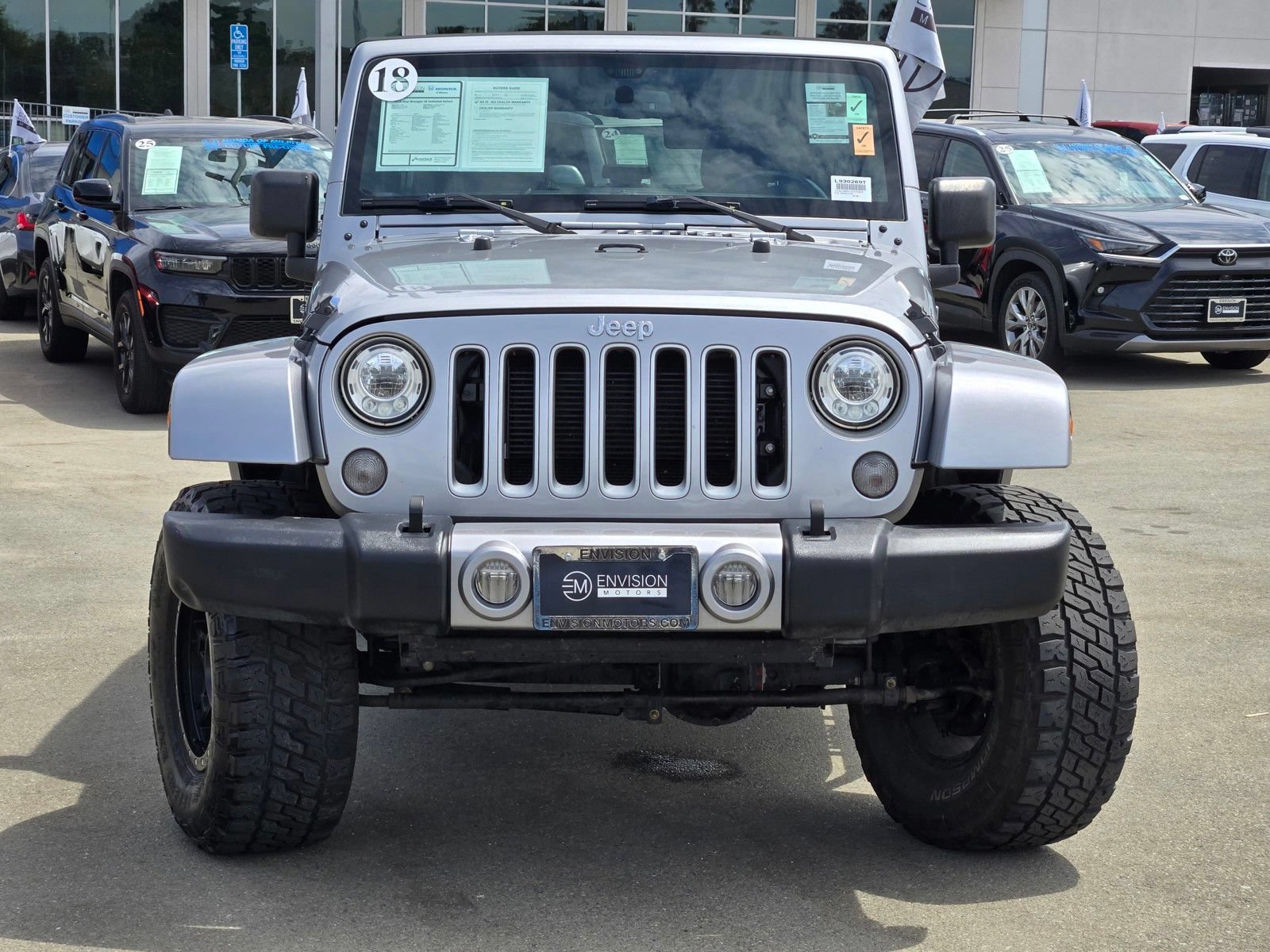 Used 2018 Jeep Wrangler Unlimited Sahara AWD/4WD image 2