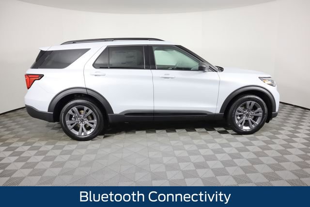New 2026 Ford Explorer Active w/ Active Comfort Package image 2