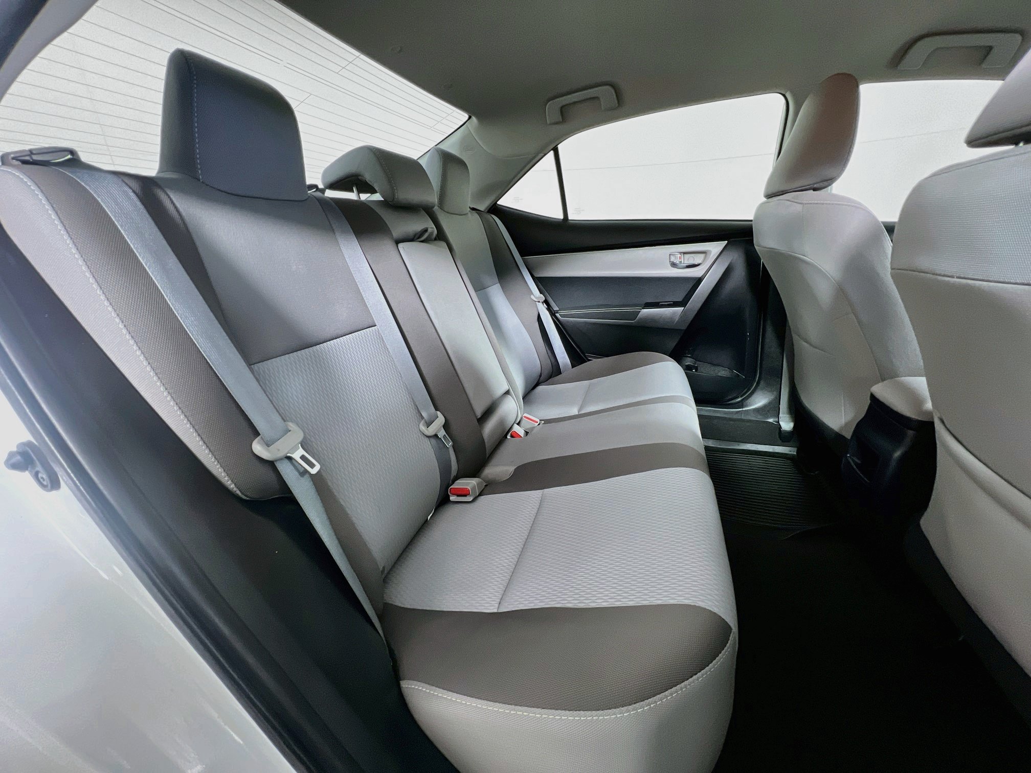 Certified 2019 Toyota Corolla LE FWD image 22