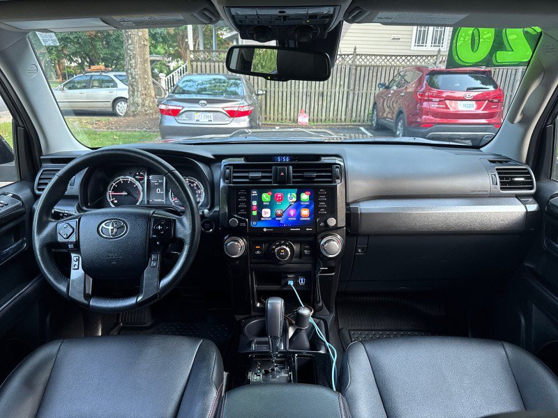 Used 2020 Toyota 4Runner Venture w/ Moonroof Package AWD/4WD image 21